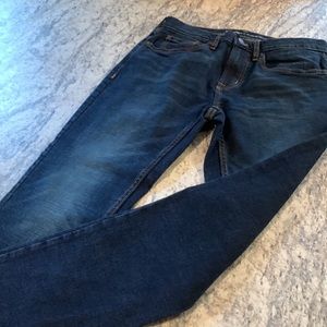 🏷️ 3 for $10
Slim blue jeans